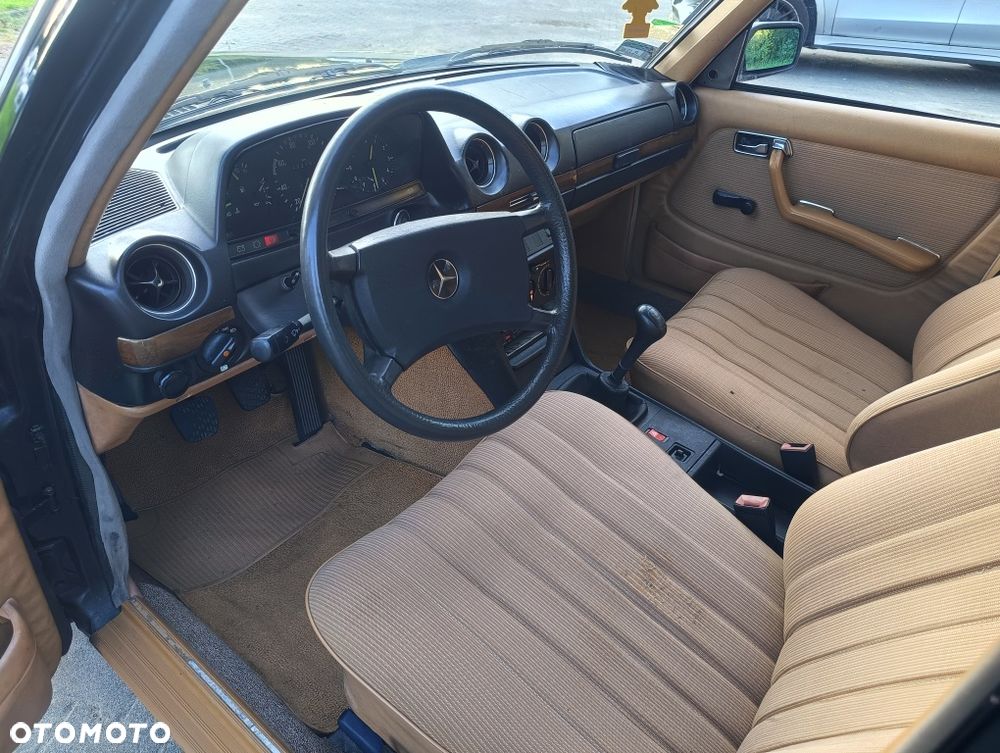 Mercedes-Benz W123 - 8