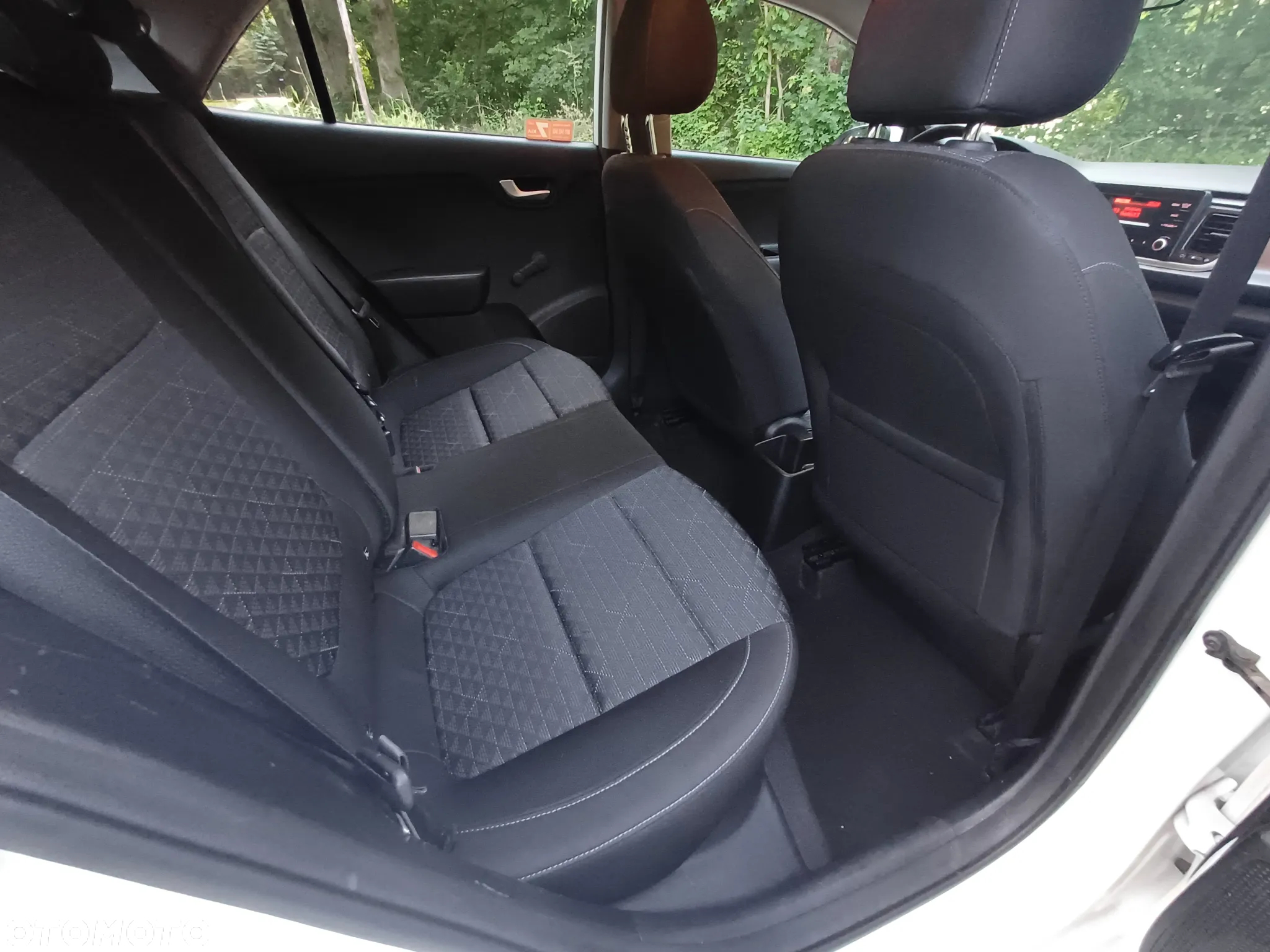 Kia Rio 1.2 M - 13