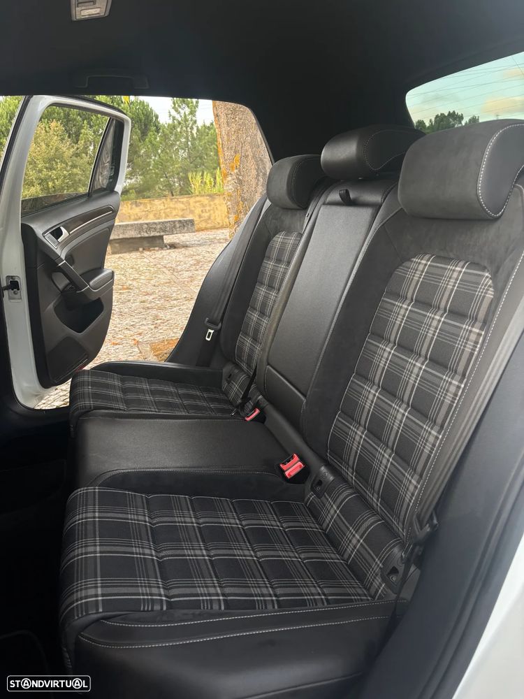 VW Golf 2.0 TDi GTD - 9