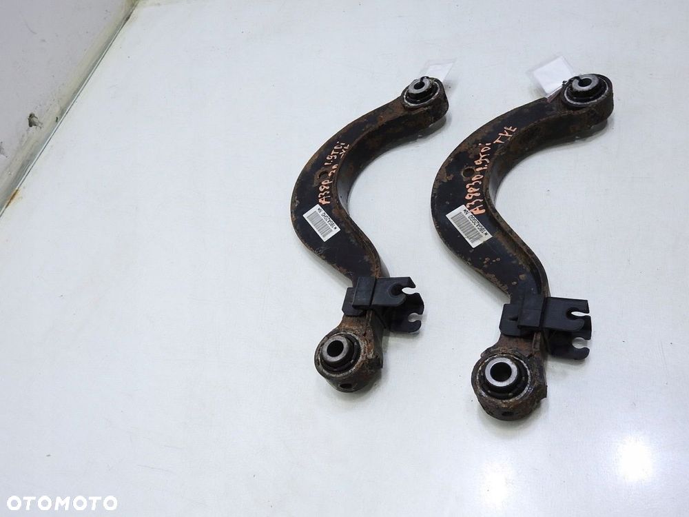 WAHACZ TYŁ TYLNY AUDI A3 8P - 3