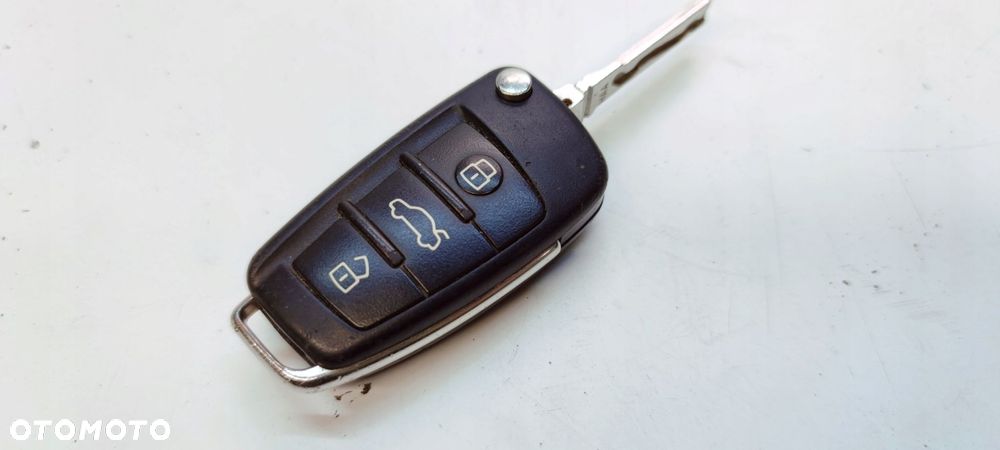 KLUCZYK PILOT SCYZORYK AUDI A6 C6 Q7 4F0837220AK *7* - 2