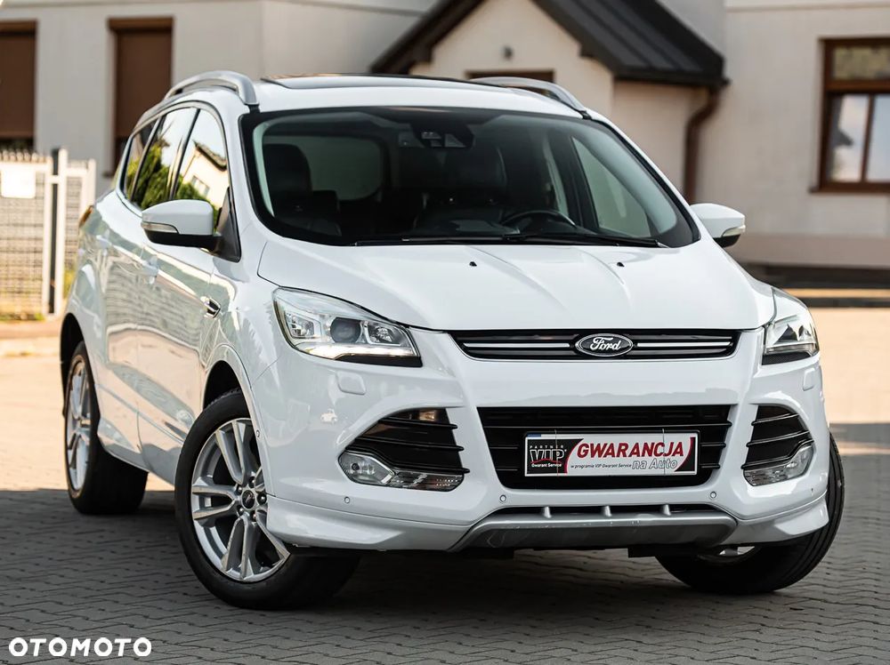 Ford Kuga 1.5 EcoBoost 4WD Titanium - 1
