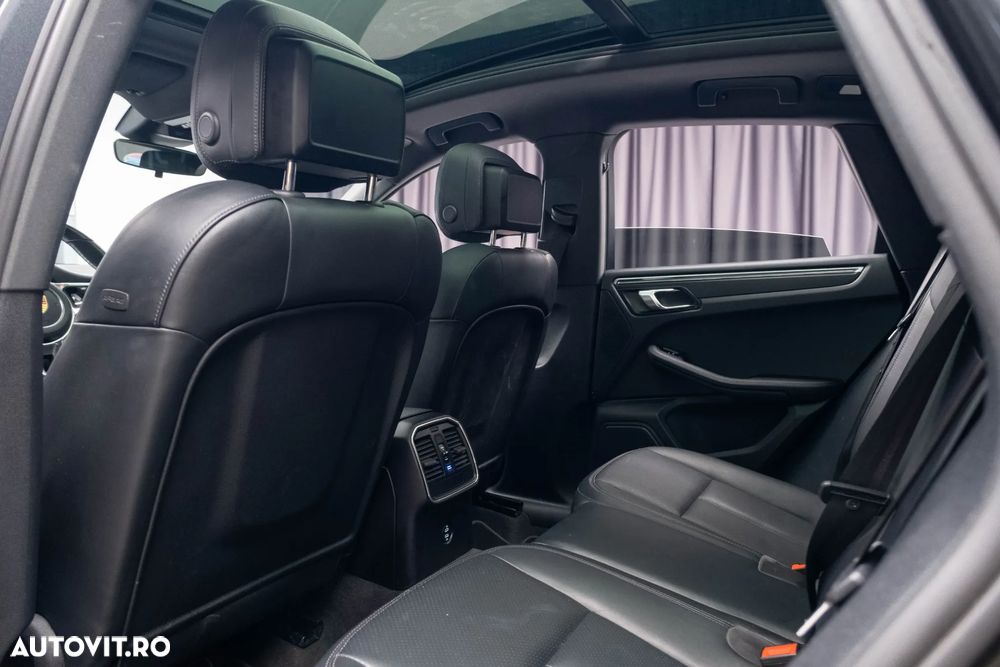 Porsche Macan Standard - 24