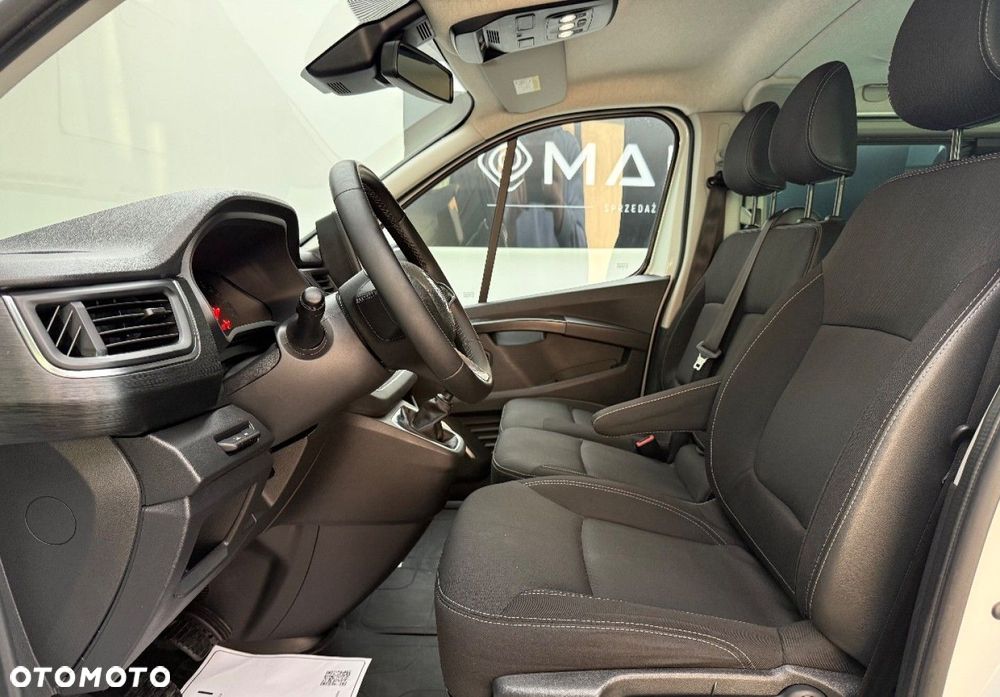 Renault Trafic - 26