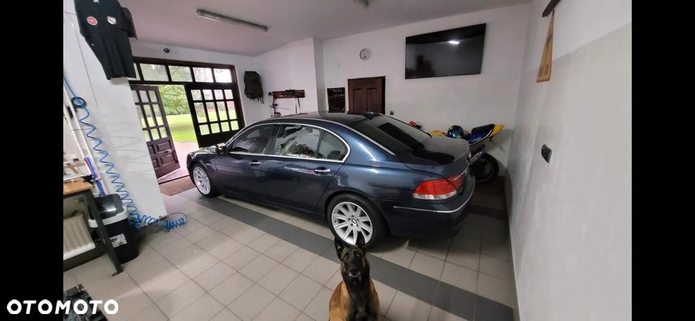 BMW Seria 7 750i L - 1