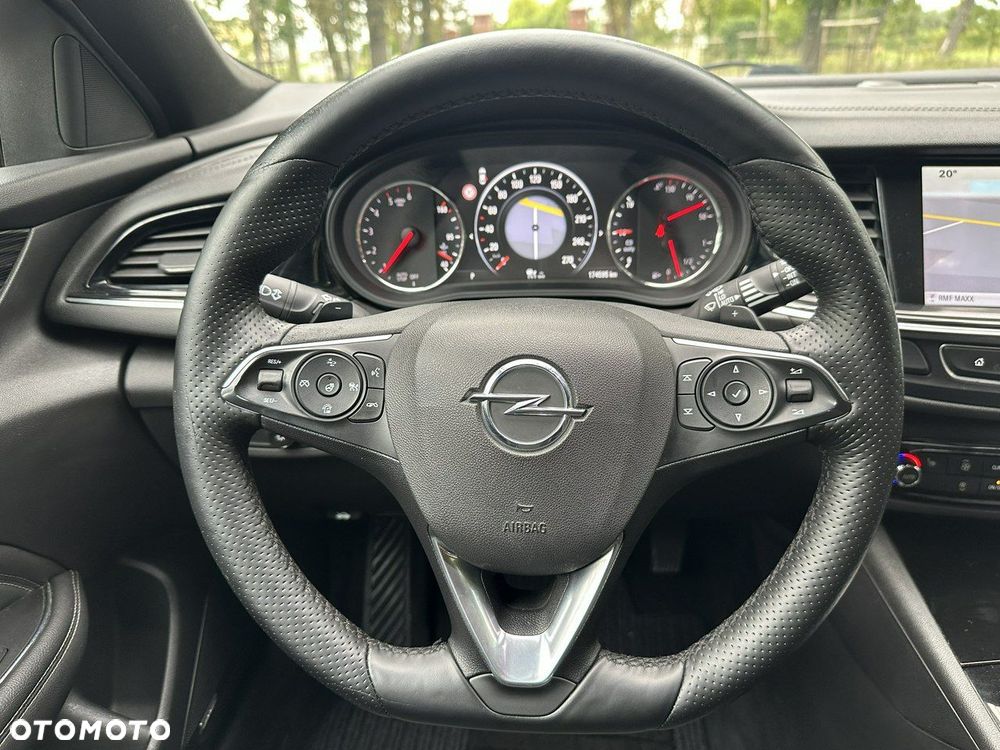 Opel Insignia - 36