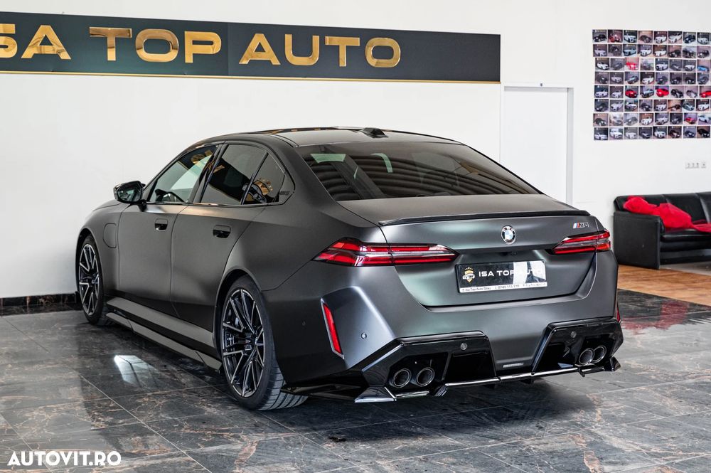 BMW M5 xDrive - 38