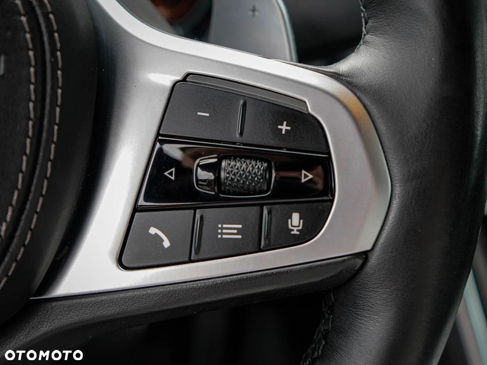 BMW Seria 8 - 14