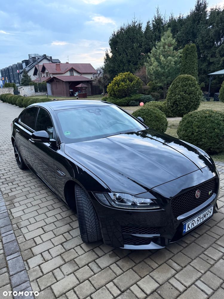 Jaguar XF 2.0 i4D AWD R-Sport - 27