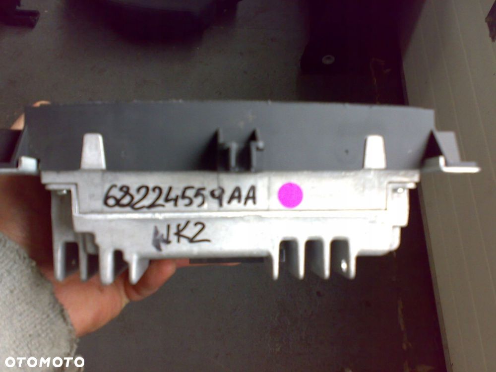 jeep grand cherokee wk2 iv 3.6 wyświetlacz radio panel idealny - 2