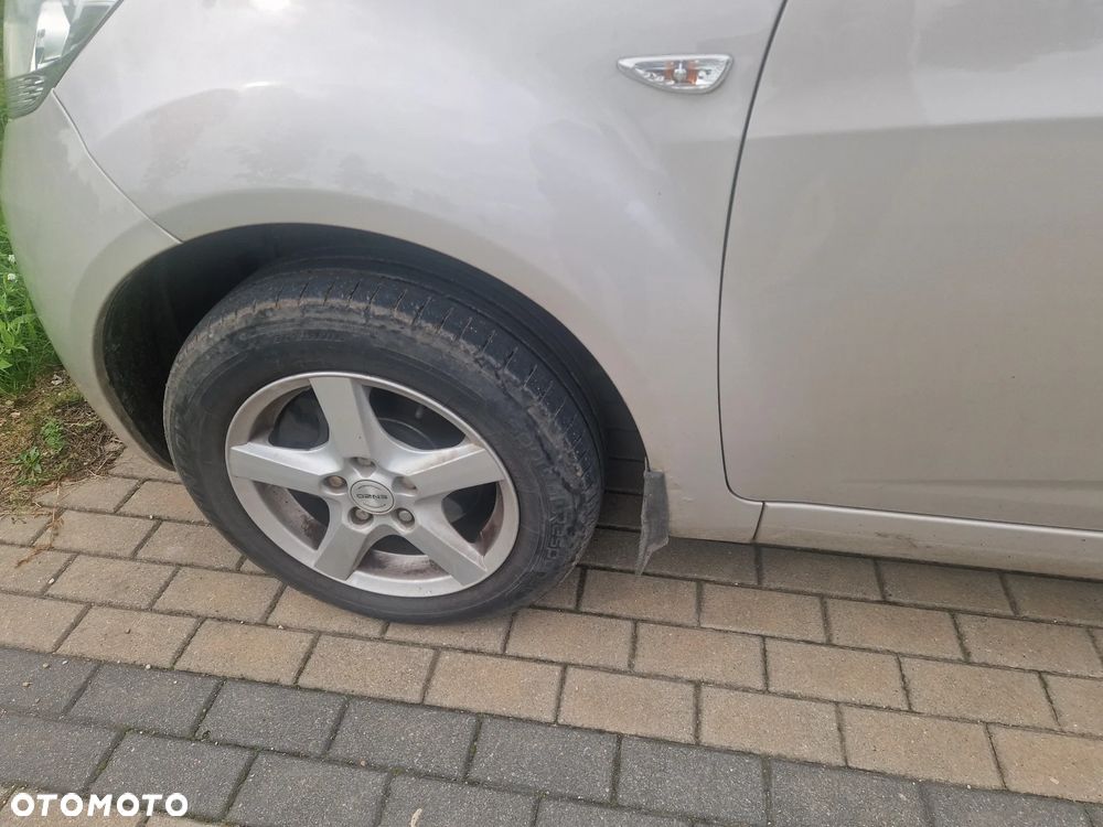 Kia Venga 1.6 M - 23