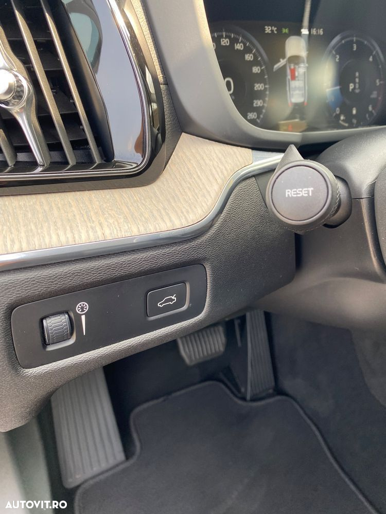 Volvo XC 60 D4 AWD Geartronic Inscription - 21