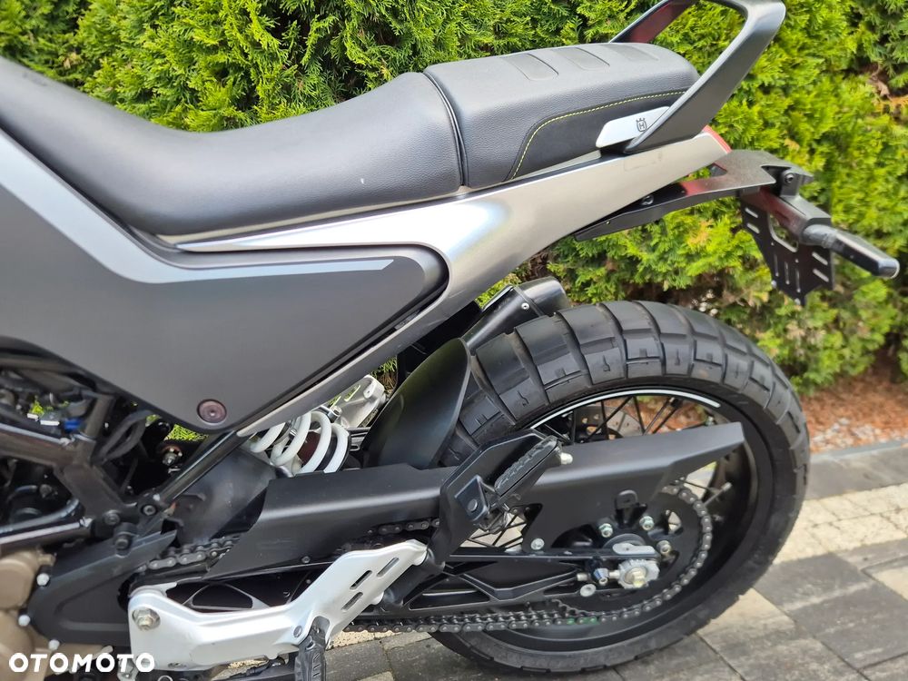 Husqvarna Svartpilen - 17
