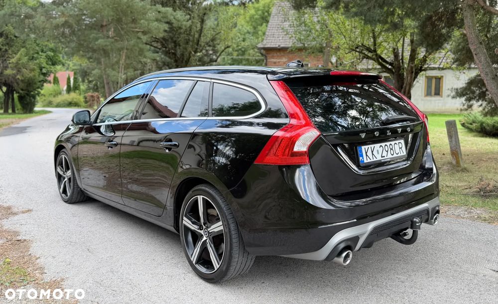 Volvo V60 D4 Geartronic R-Design - 10