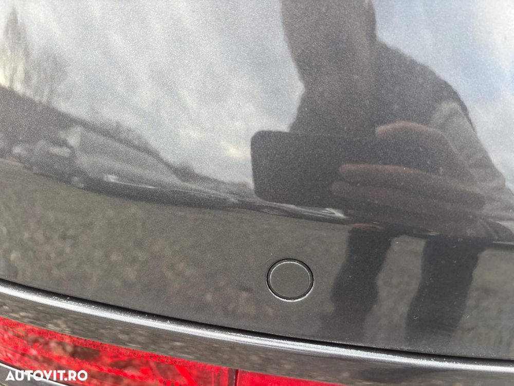 Volkswagen Touareg - 13