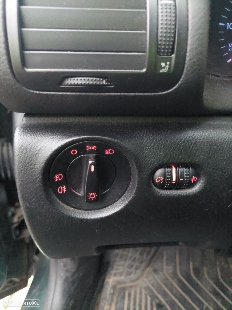 VW Passat 1.9 TDi Confortline - 18