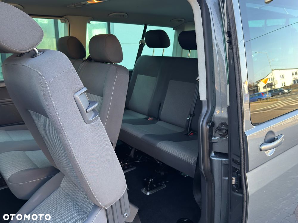 Volkswagen Caravelle - 14