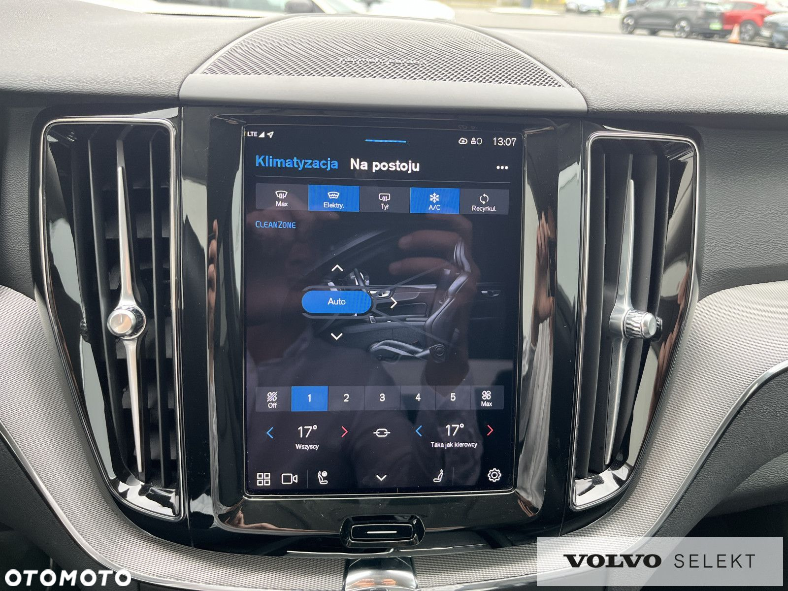 Volvo XC 60 - 21