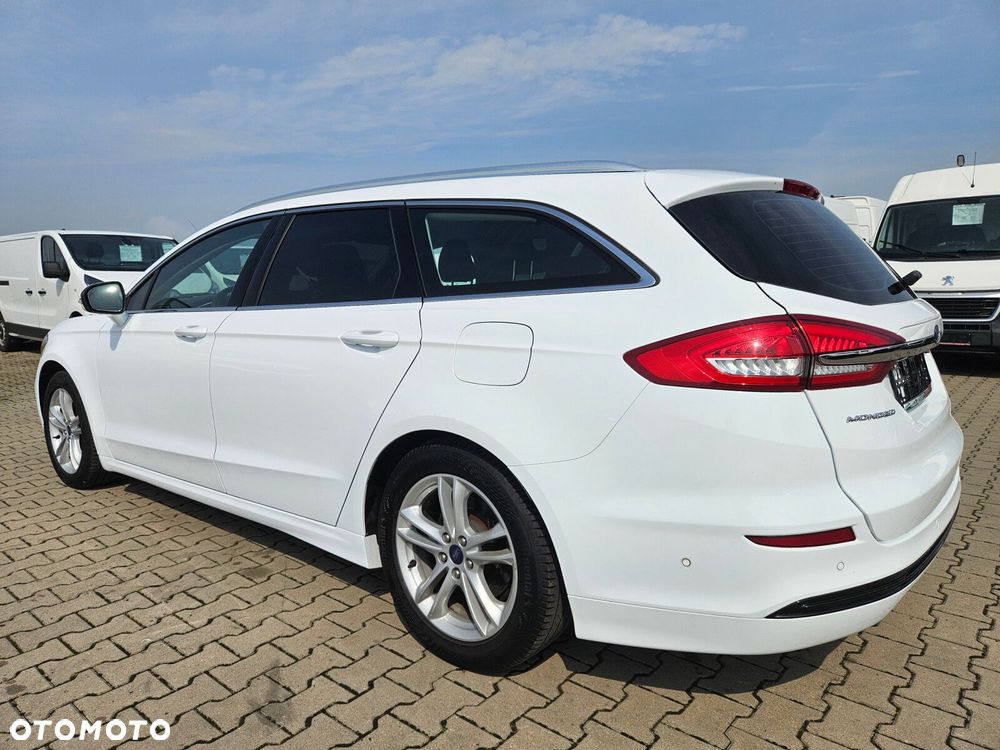 Ford Mondeo - 9