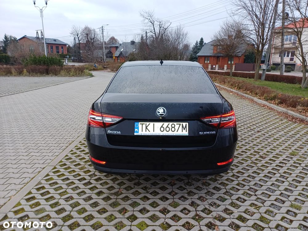 Skoda Superb 2.0 TDI Ambition - 4