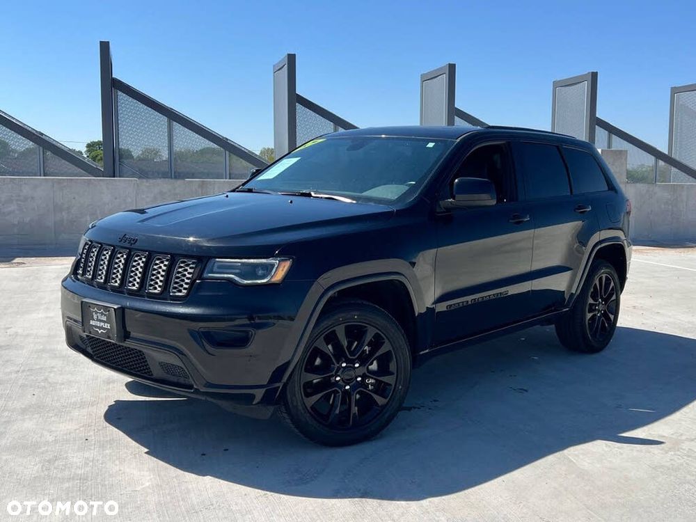 Jeep Grand Cherokee - 1