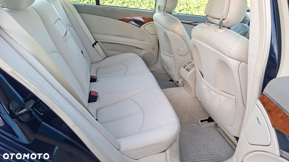 Mercedes-Benz Klasa E 200 Kompressor Automatik Elegance - 39