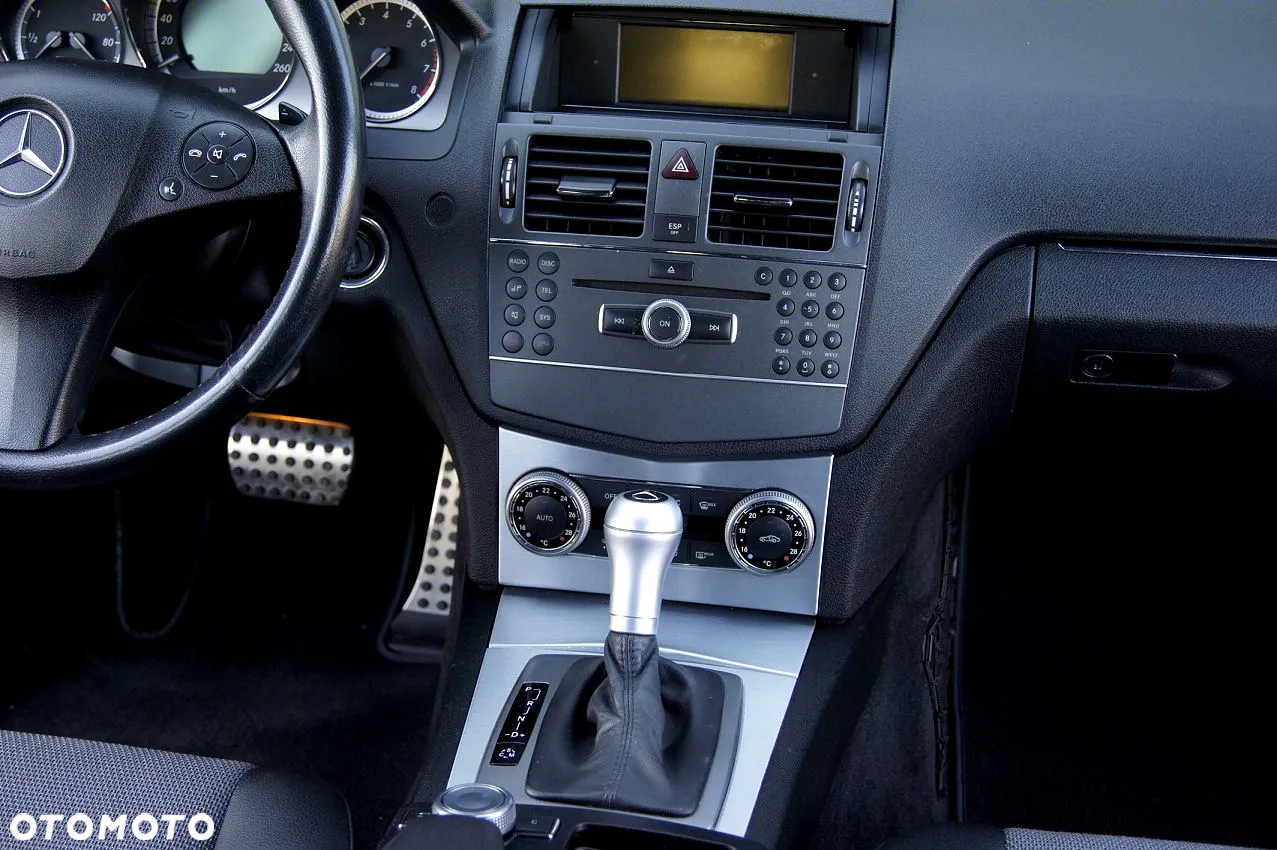 Mercedes-Benz Klasa C 180 T Kompressor Automatik Avantgarde - 17