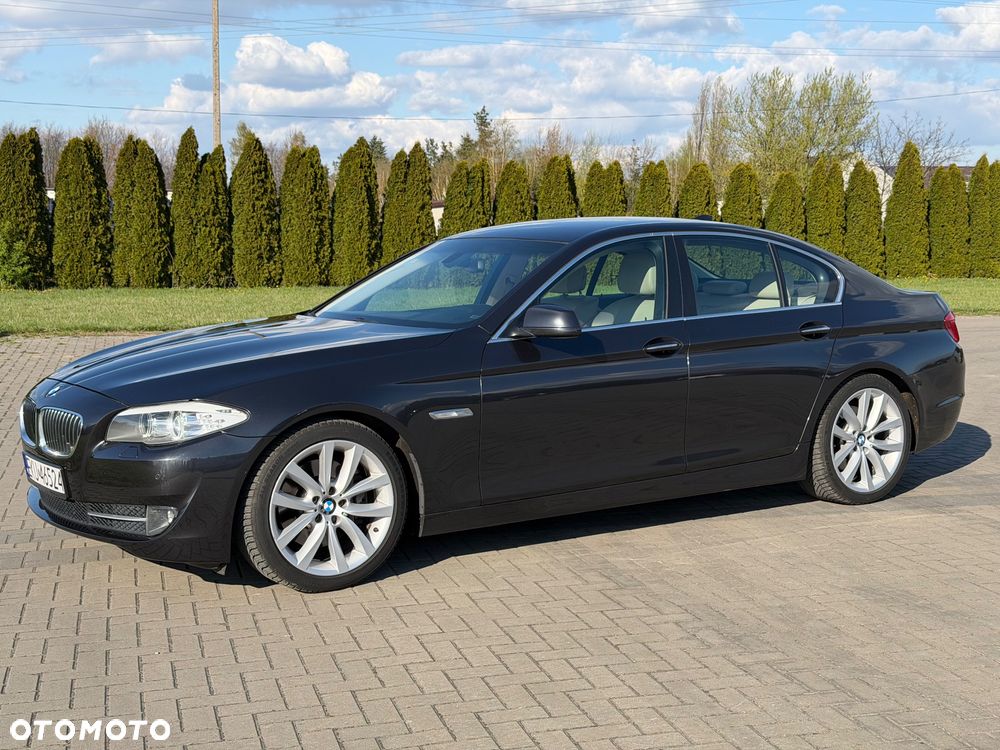 BMW Seria 5 528i Sport-Aut Luxury Line - 16