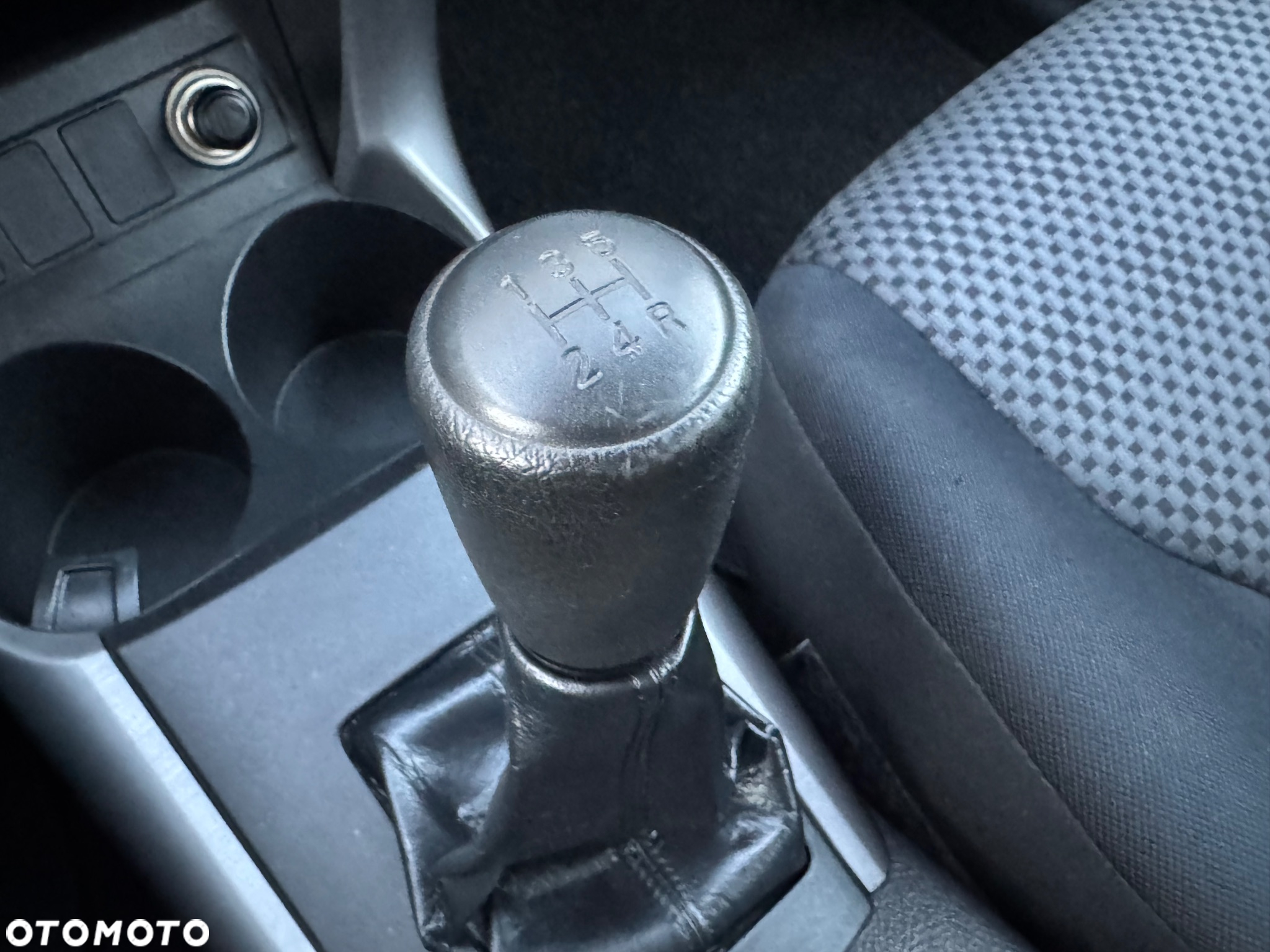 Toyota RAV4 2.0 4x4 Sol - 22