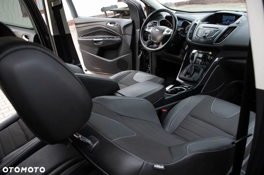 Ford Kuga 2.0 TDCi 4x4 Titanium - 26