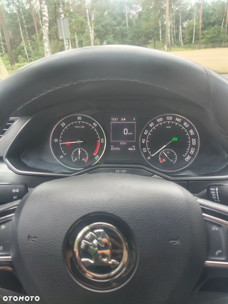 Skoda Superb 2.0 TDI 4x4 Active DSG - 9