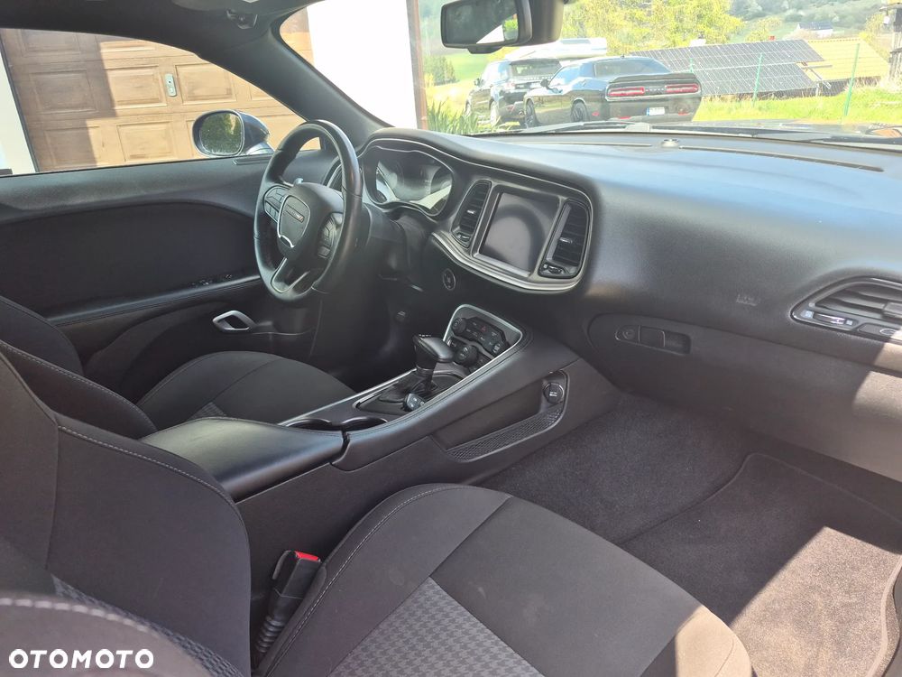 Dodge Challenger 5.7 R/T - 12