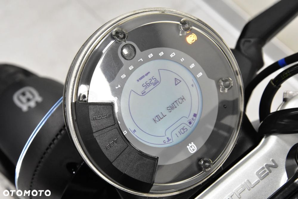 Husqvarna Svartpilen - 22