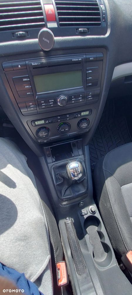 Skoda Octavia 1.6 Classic EU5 - 10