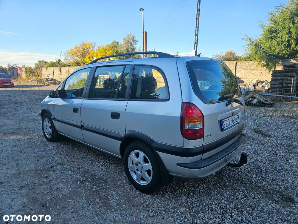 Opel Zafira - 4