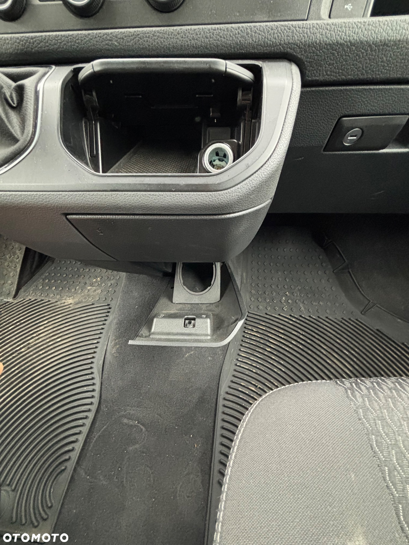 Volkswagen Multivan 2.0 TDI L1 Edition DSG - 27
