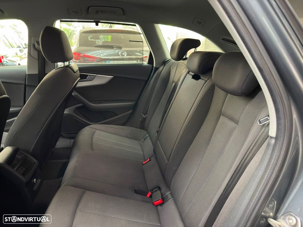 Audi A4 Avant 35 TDI S tronic - 49