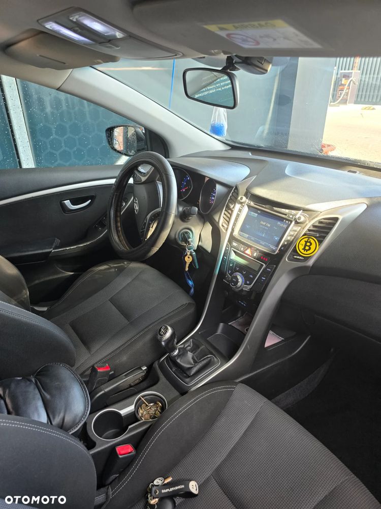 Hyundai i30 1.6 CRDi Comfort - 16
