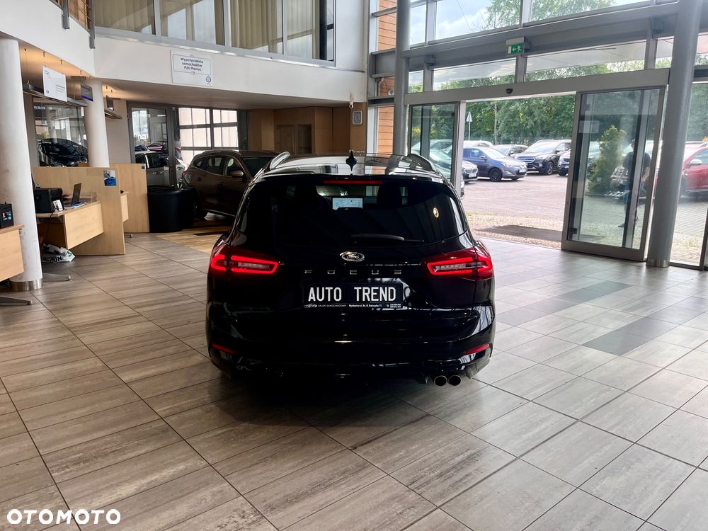 Ford Focus 1.0 EcoBoost Hybrid ST-LINE X - 5