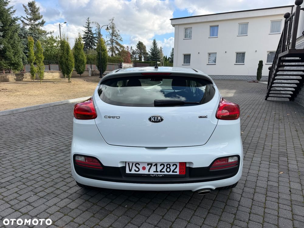 Kia Ceed - 9