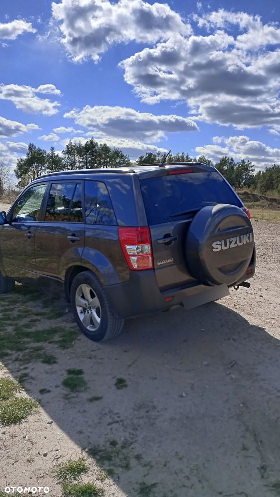 Suzuki Grand Vitara 2.4 De Luxe EU5 - 19