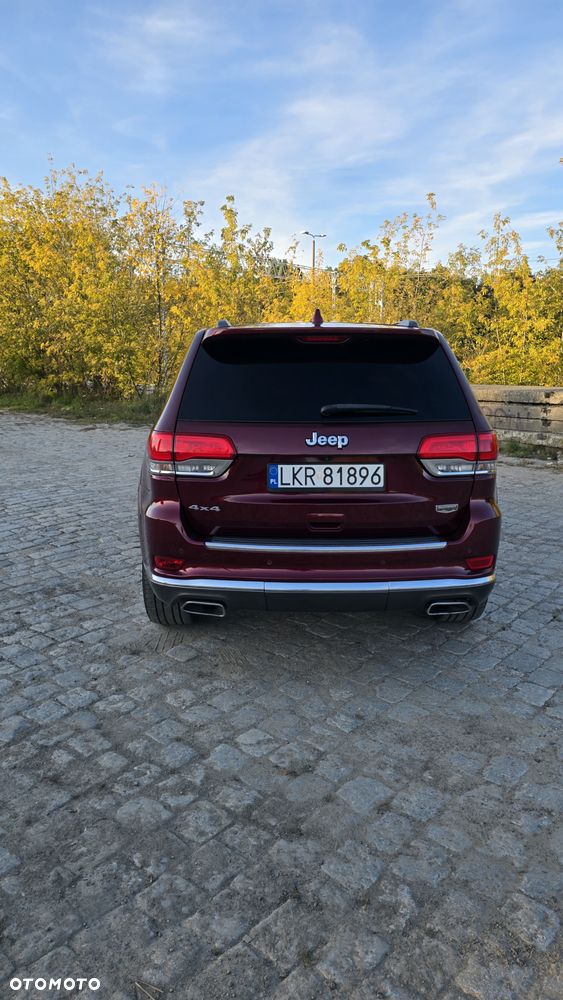 Jeep Grand Cherokee - 19