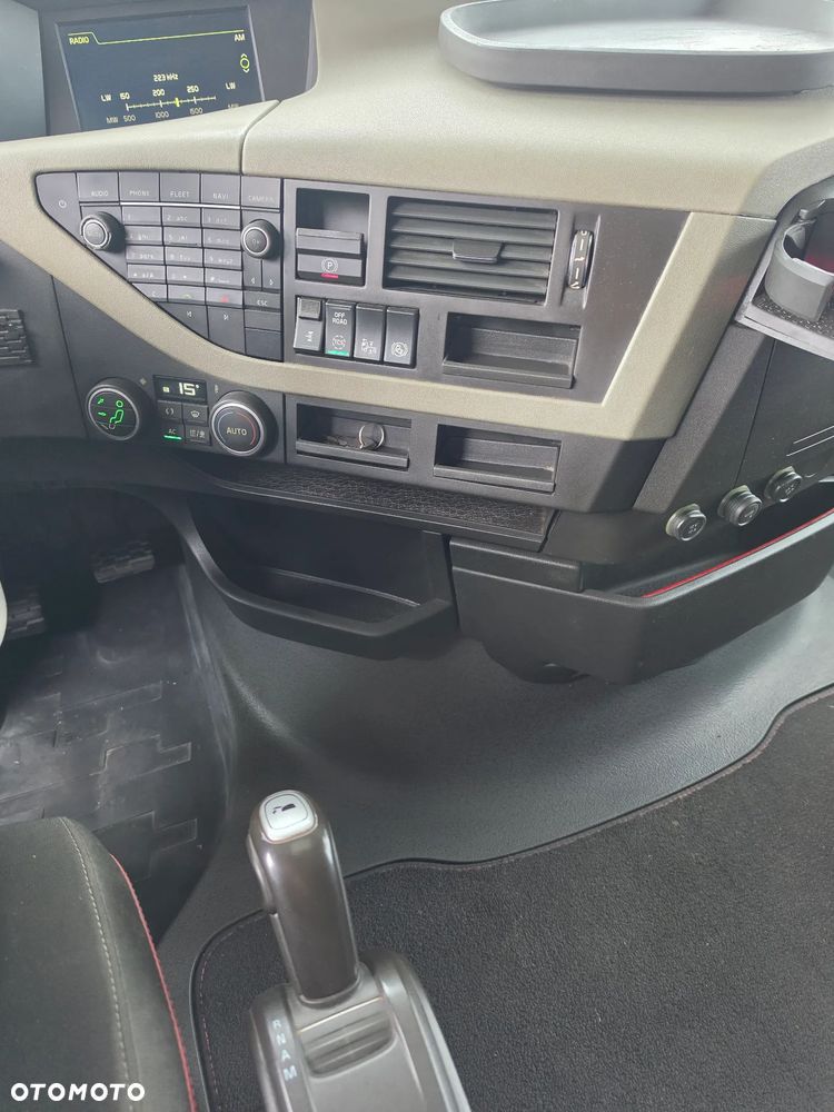 Volvo FH4 460 EURO 6 STANDARD AUTOMAT SALON PL KLIMA POSTOJOWA - 30