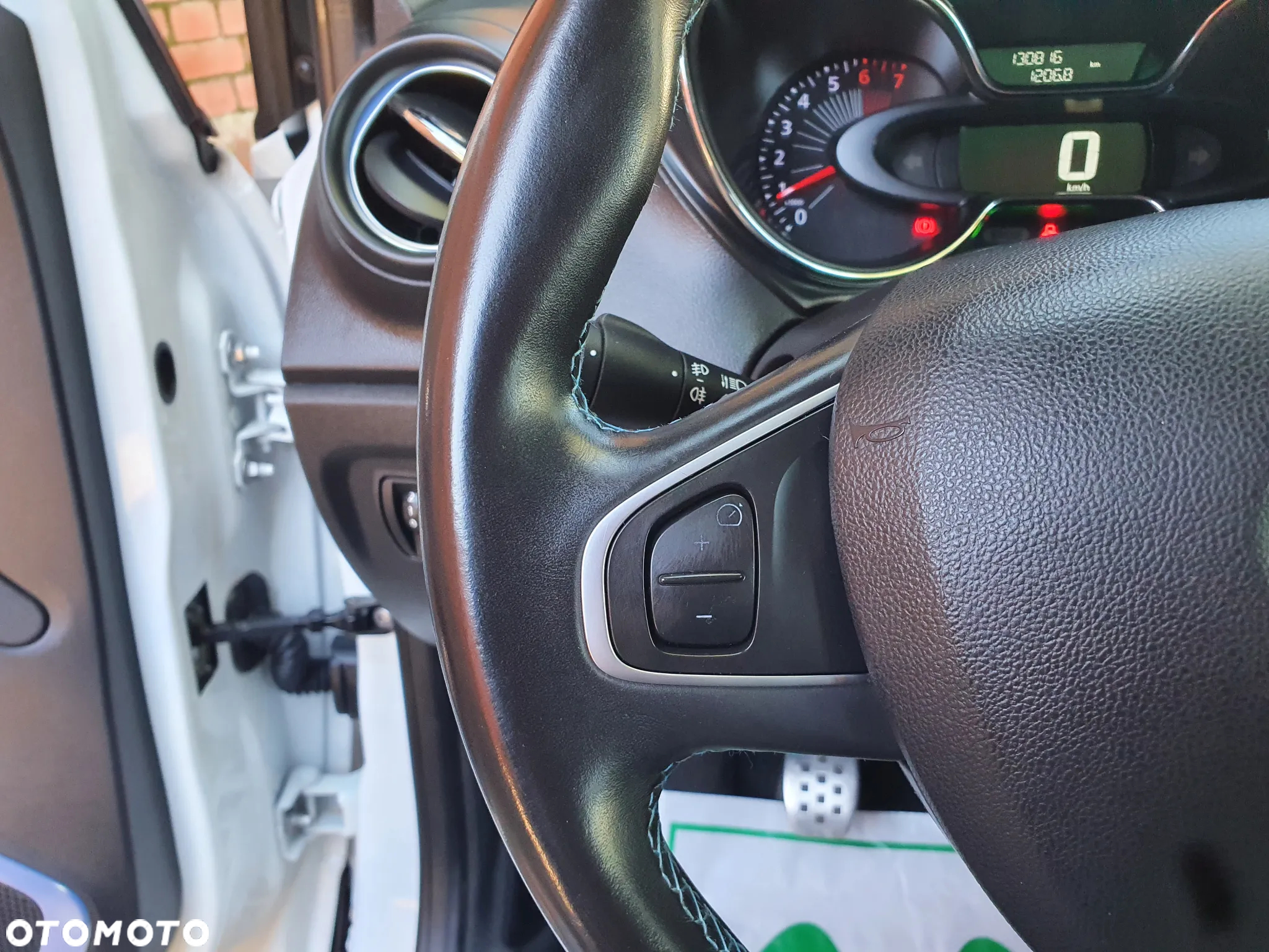 Renault Captur ENERGY TCe 120 Elysee - 20