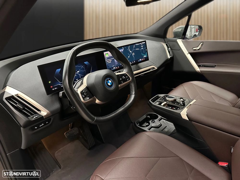 BMW iX xDrive 40 Pack Desportivo - 9