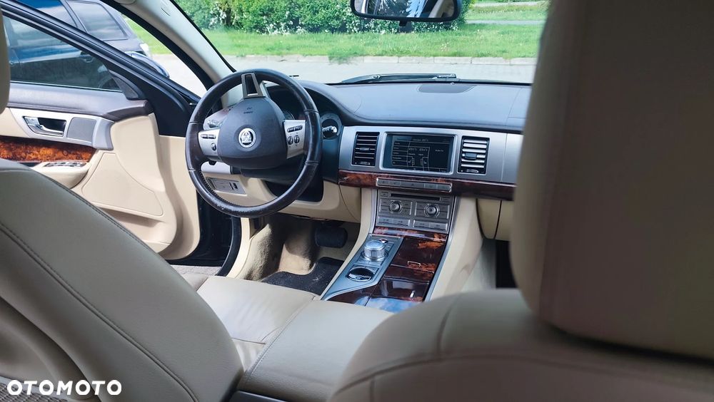 Jaguar XF 3.0 V6 - 39