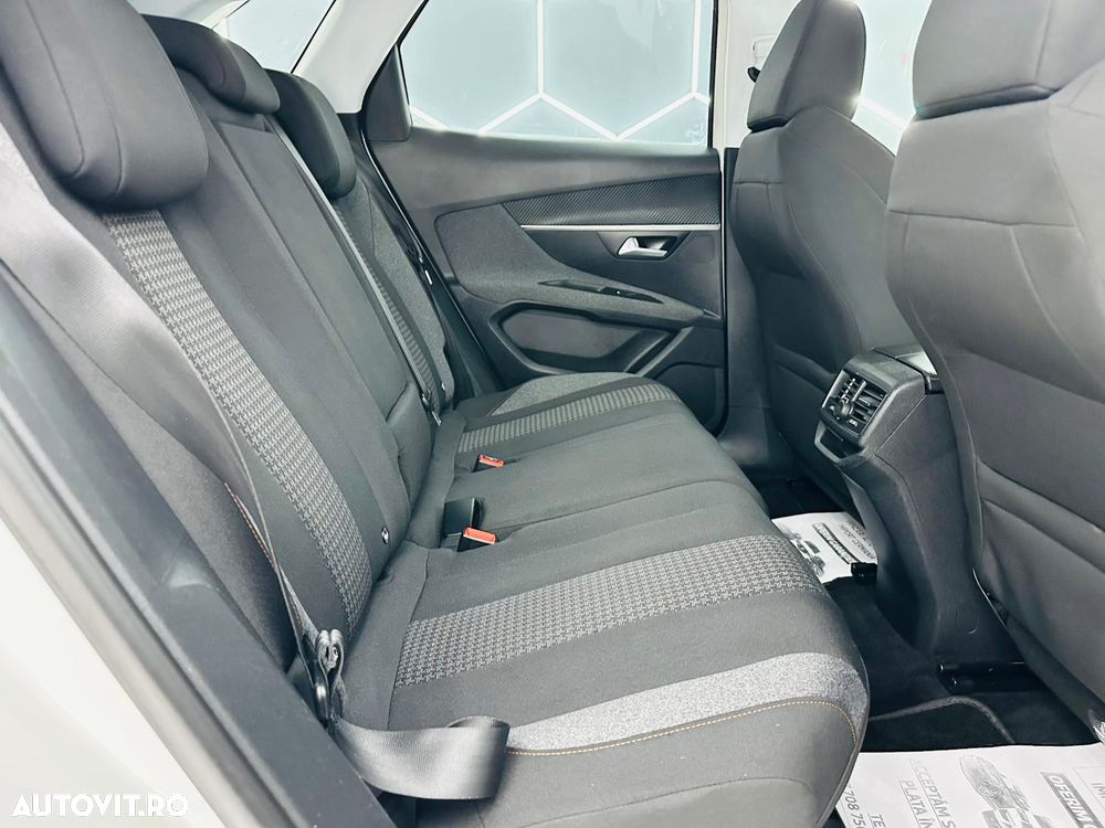 Peugeot 3008 PureTech 130 Stop & Start GPF Active - 8