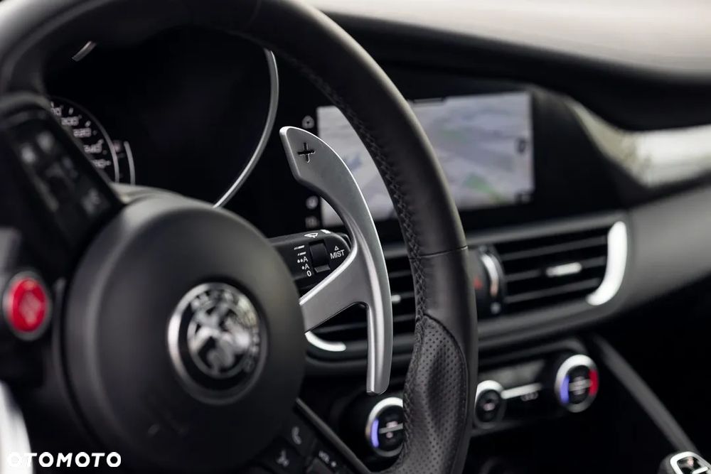 Alfa Romeo Giulia 2.0 Turbo Veloce TI Q4 - 23
