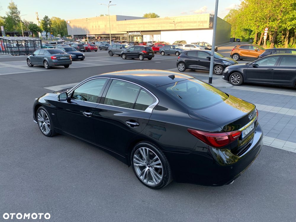 Infiniti Q50 2.0t Sport Sound Studio by Bose - 3