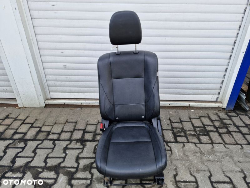 MITSUBISHI OUTLANDR III 3 FOTEL LEWY PRZÓD UK - 2